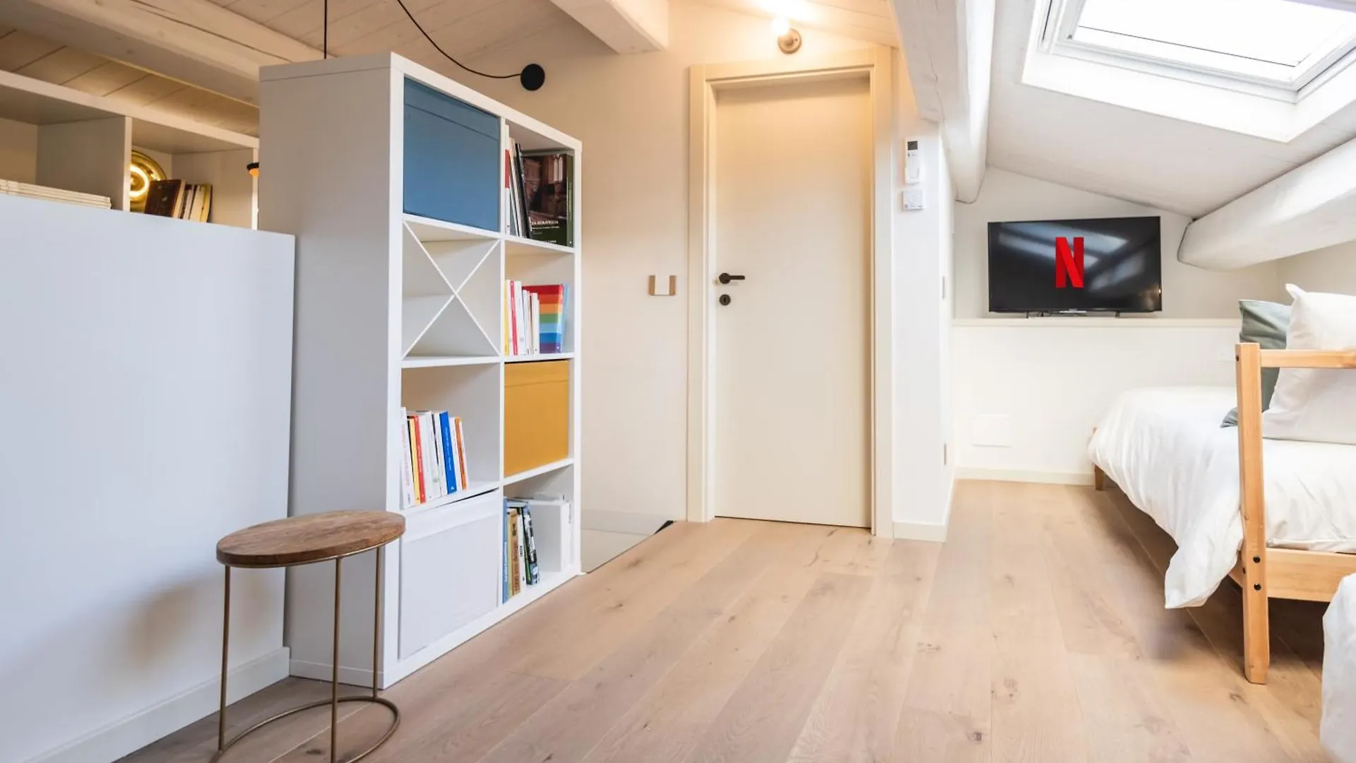 Luxury & Design: Oasi Nel Centro Storico Di Rimini contacts